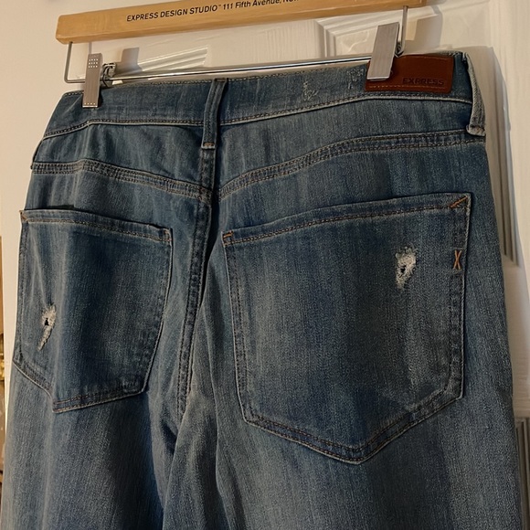 Mid rise ankle distressed denim - Picture 3 of 3